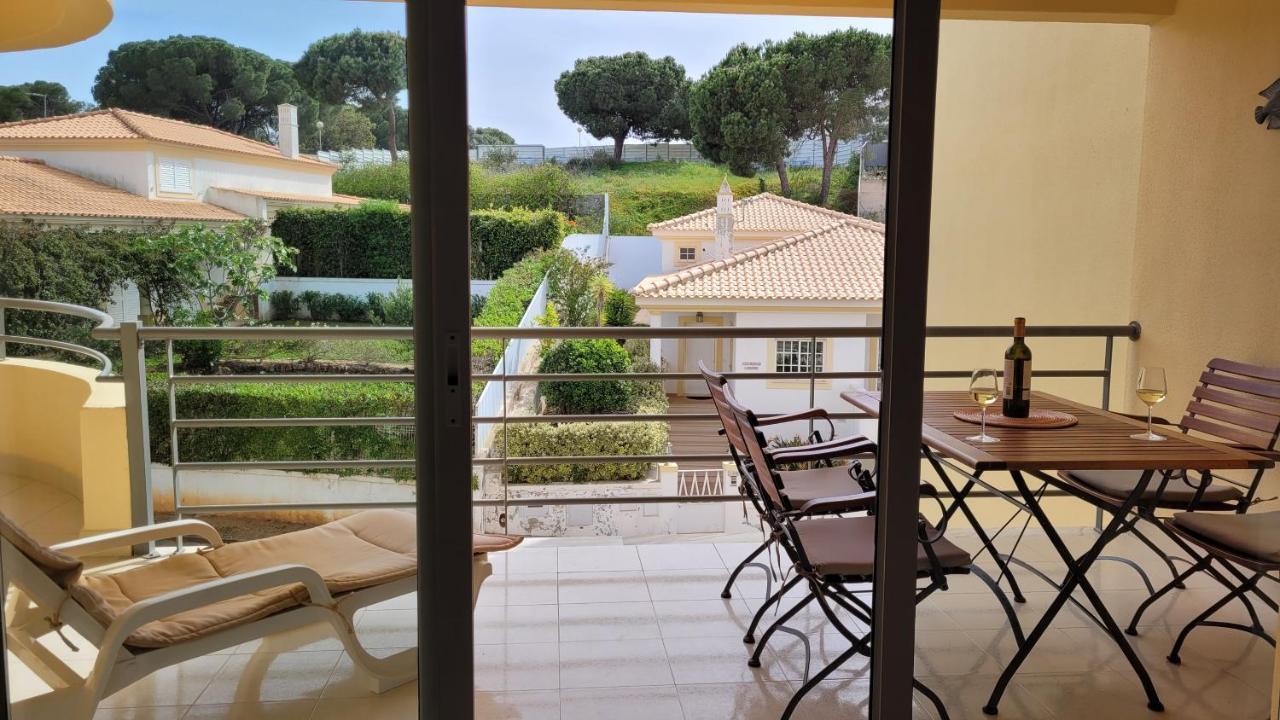 Apartamento Excelente Apartamento - Da Falésia - Alfamar - Zona Tranquila