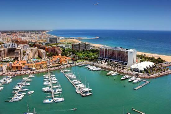 Excelente Apartamento - Da Falésia - Alfamar - Zona Tranquila Apartamento